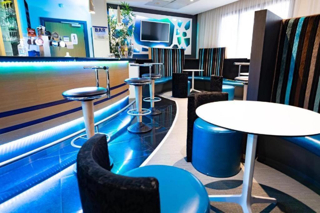 Chati-Bourg Citea Express Dayuse - Suite 3 Pieces W -- 25 Min Paris Montparnasse -- 15 Min Velizy Châtillon المظهر الخارجي الصورة
